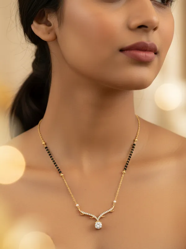 Gold_And_Diamonds_Ereal_Solitaire_Drop_Mangalsutra_For_Women